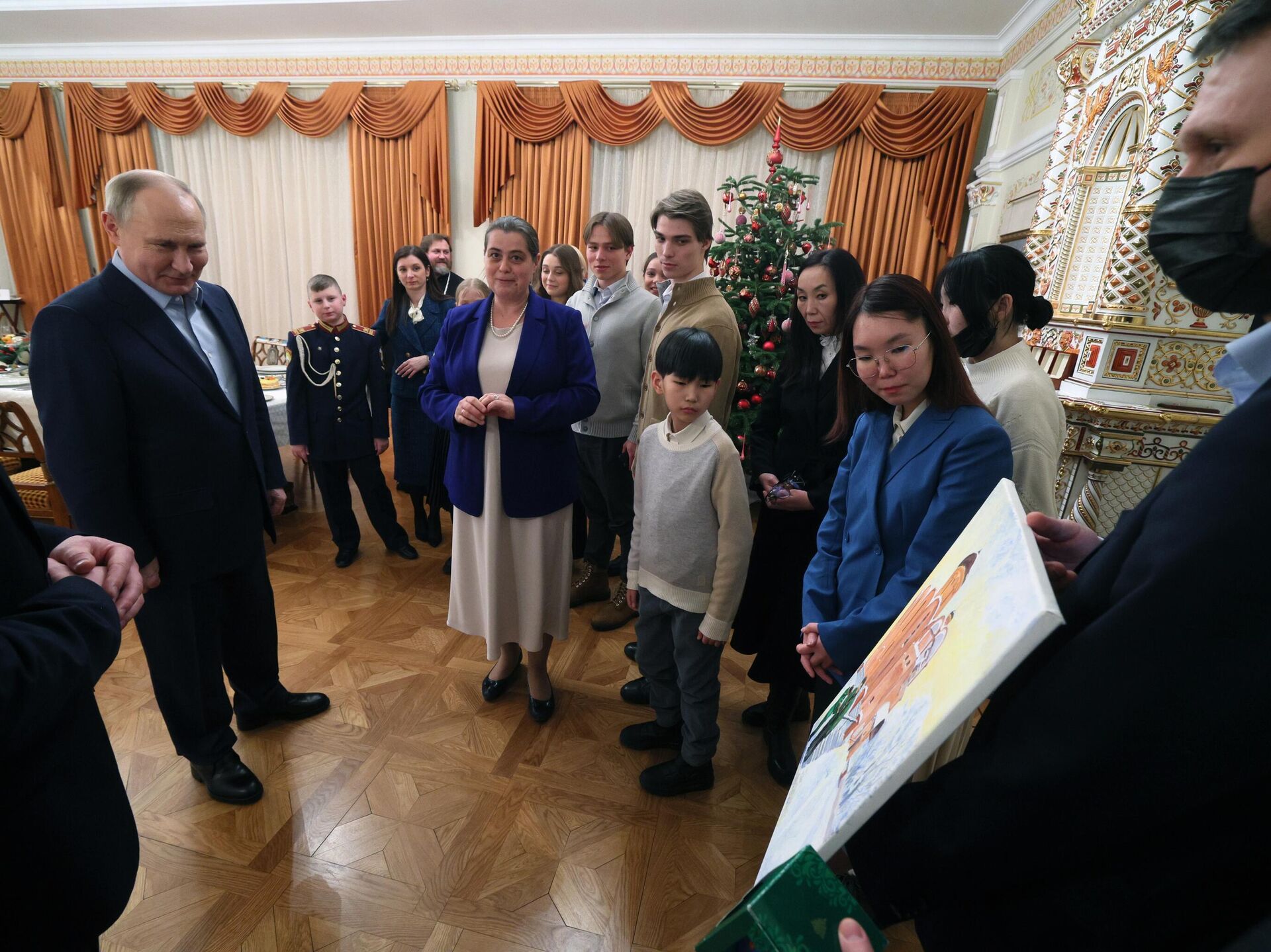 Путин накануне Рождества встретился с семьями героев, погибших в ходе СВО
