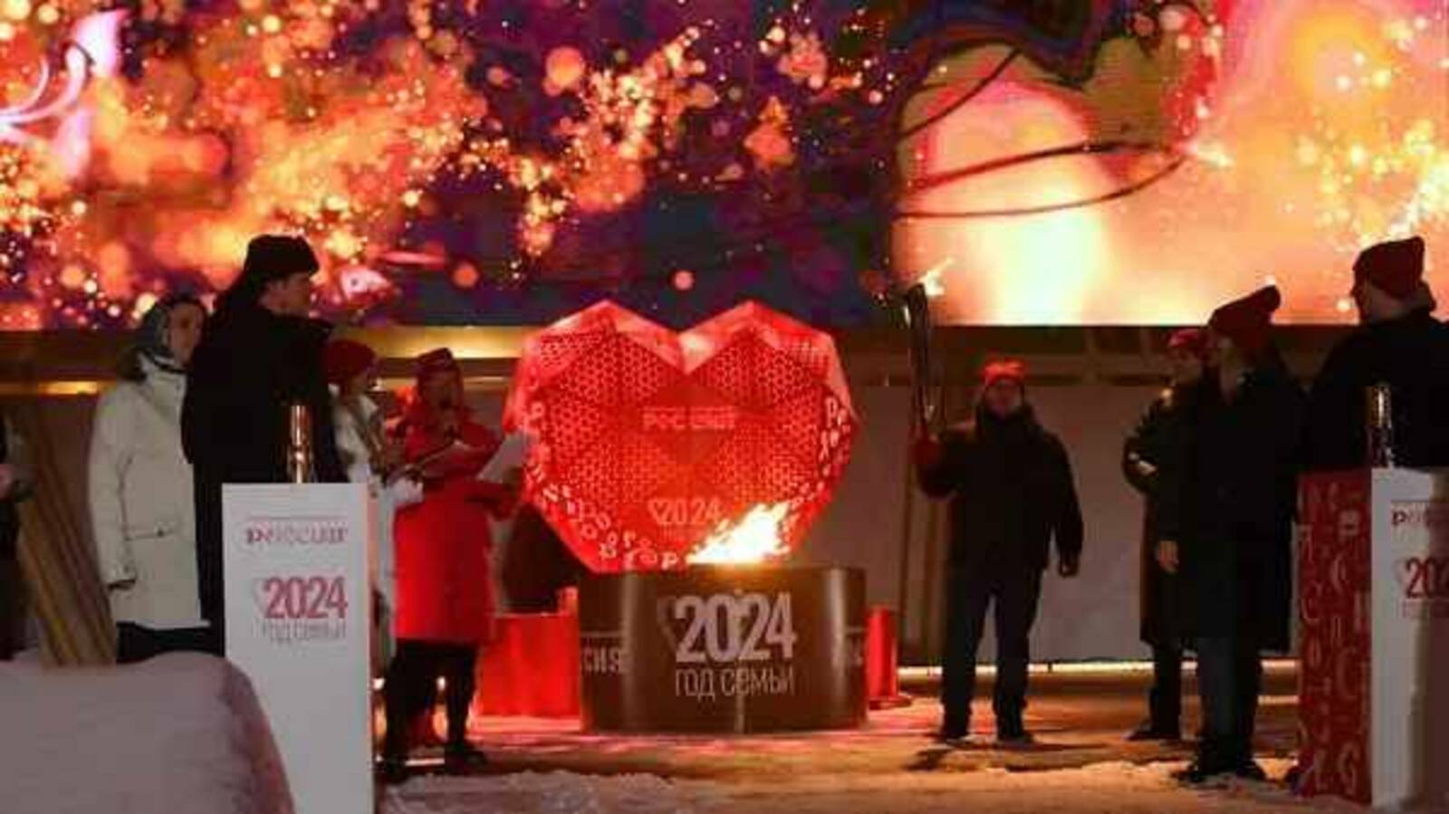 Огонь семейного очага "Сердце России" доставили в 74 региона страны